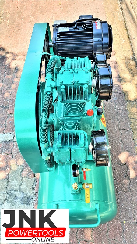 ปั๊มลม Sunwa 5 HP 260L 220V  รุ่น SA-05